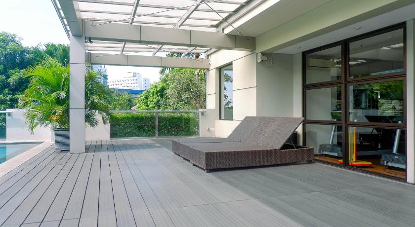 Apartment 3BR at Sumatra36 Surabaya By Travelio - image 8