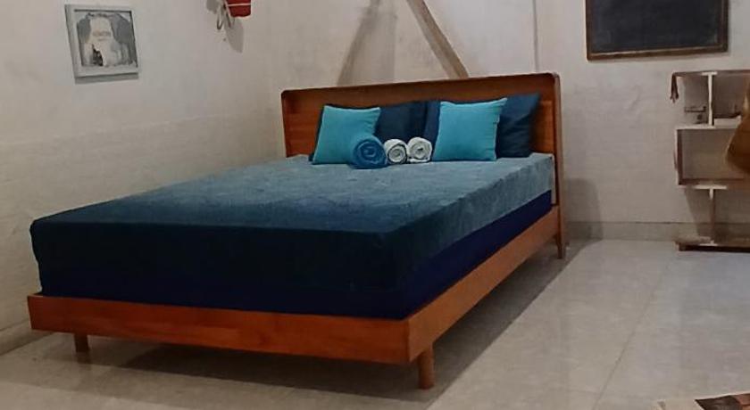 Foto Kamar Double dengan Kamar Mandi Pribadi (Double Room with Private Bathroom) 0