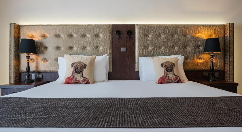 Szoba kétszemélyes vagy 2 külön ággyal és erkéllyel (Double or Twin Room with Balcony) fotója 5