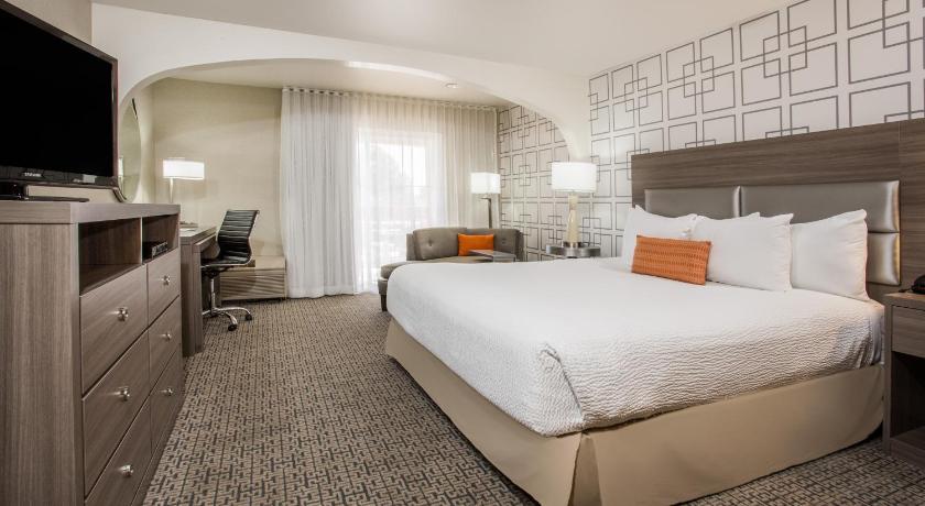 Hawthorn Suites by Wyndham Livermore Wine Country