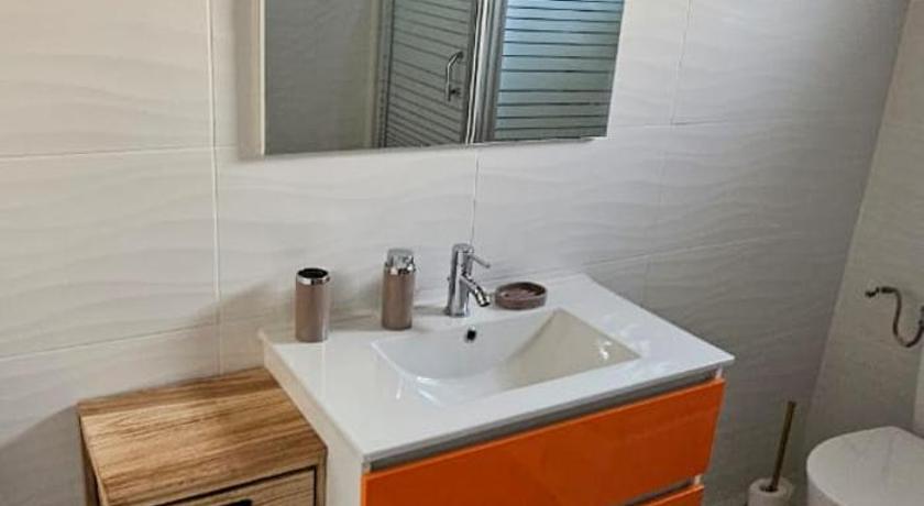 圣罗莎 Dyna condo two 2星级 单人房 泳池