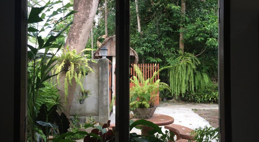 Fern House Retreat photo