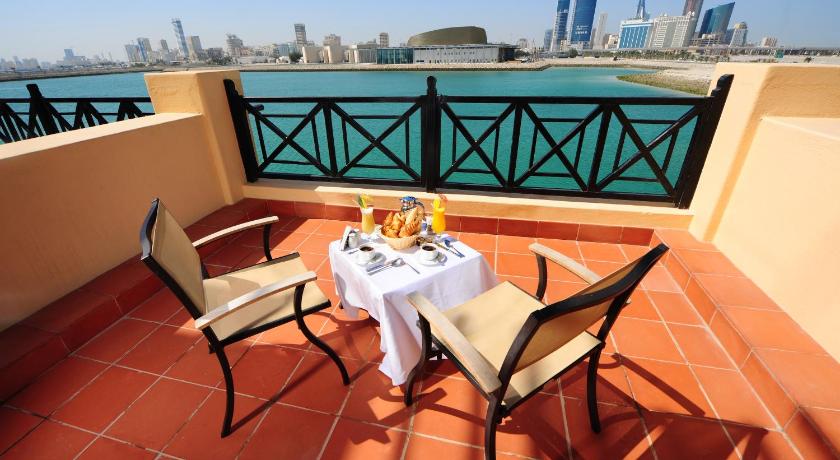 Novotel Bahrain Al Dana Resort - image 7