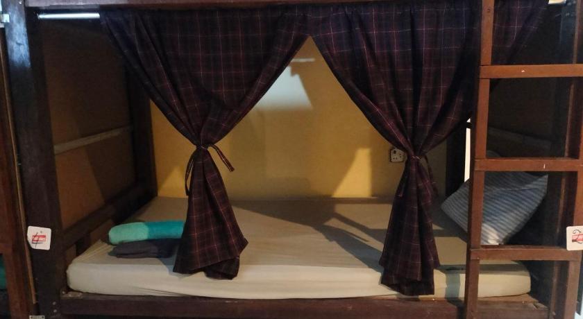 Image of Bed in 8-Bed Mixed Dormitory Room 3