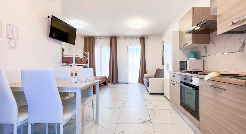 New vibrant apartment in Bibione - image 8