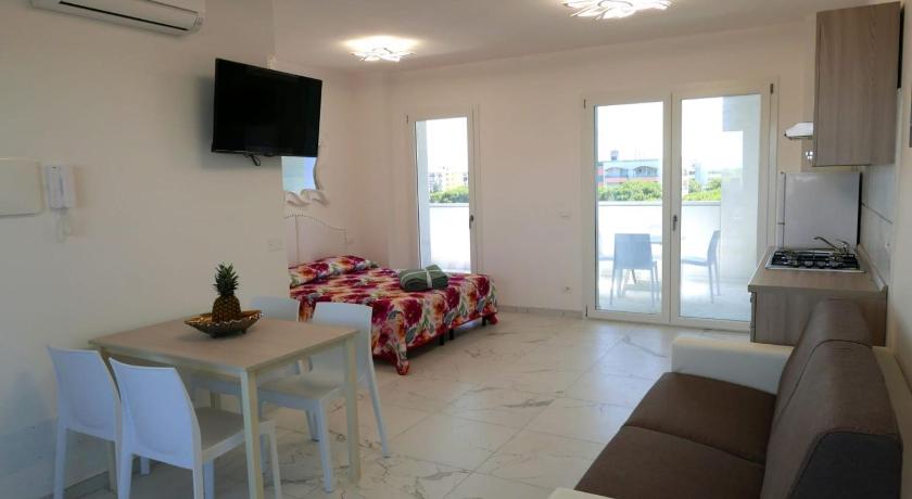 New vibrant apartment in Bibione - image 19
