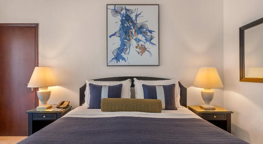 Image of Superior Partial Sea View 12