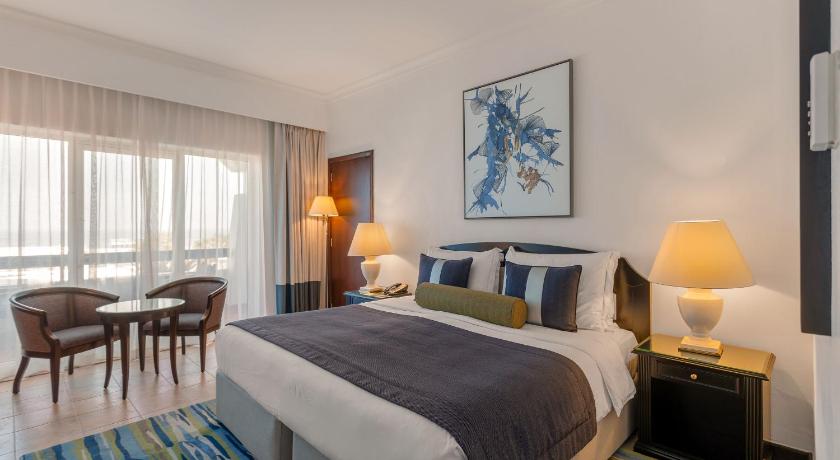 Image of Superior Partial Sea View 3
