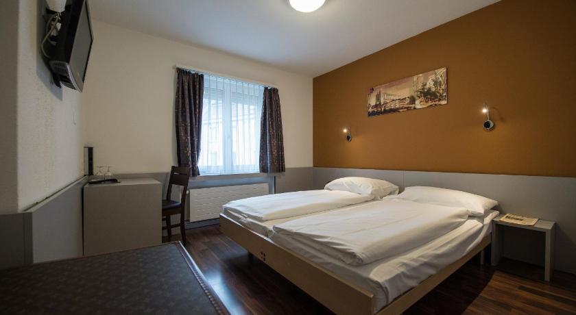 Image of Double Room 16