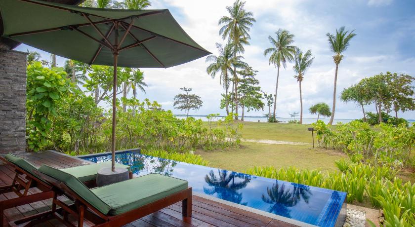 Image of One Bedroom Beachfront Villa 6