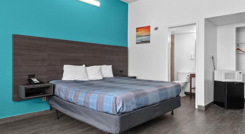 Image of 1 King Bed, Nonsmoking 0