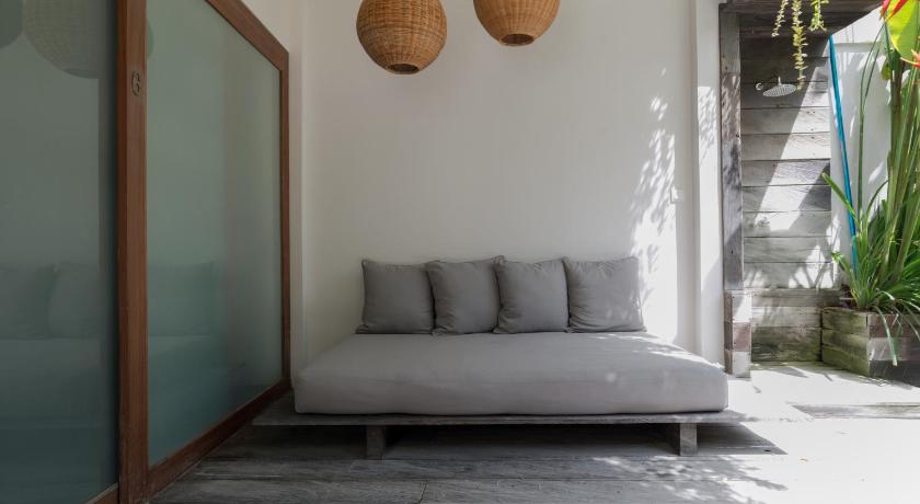 Vassani Stay - image 47