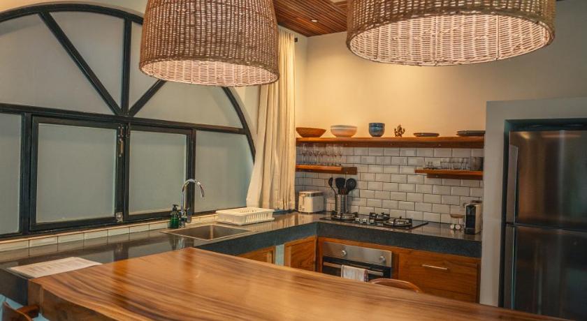 Vassani Stay - image 35