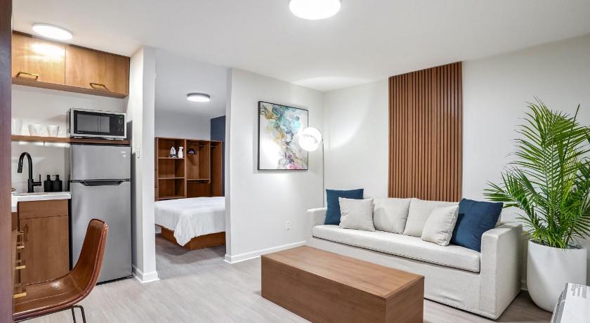 뉴올리언스 (LA) Redamo Suites 숙소 수영장