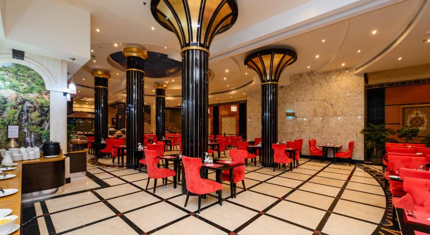 Red Castle Hotel - main image