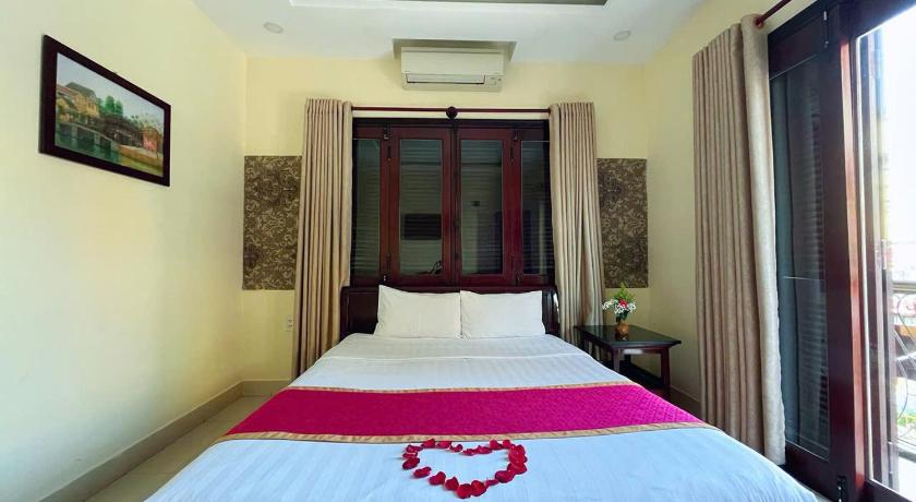 Image of Deluxe Room 12