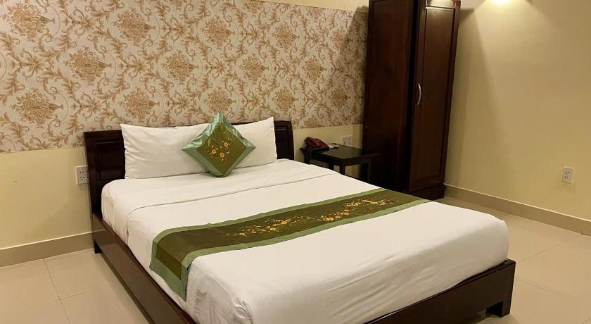 Image of Standard King Room 7