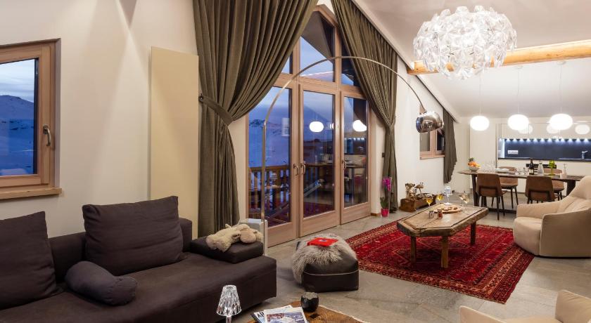 Image of Three-Bedroom Deluxe Suite - Cozy Home XXL 4
