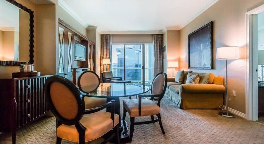 라스베이거스 / 라스베가스 (NV) Stunning Strip View Balcony MGM 22621 One BR 4성급 숙소 수영장