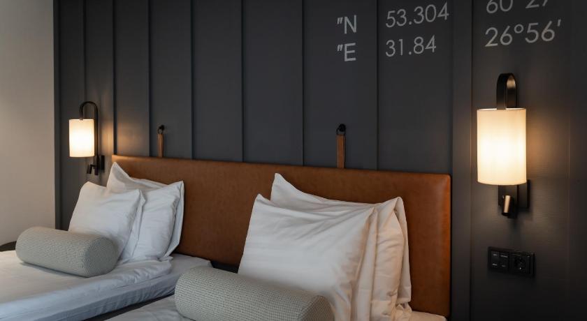 Image of Standard Twin Room 9