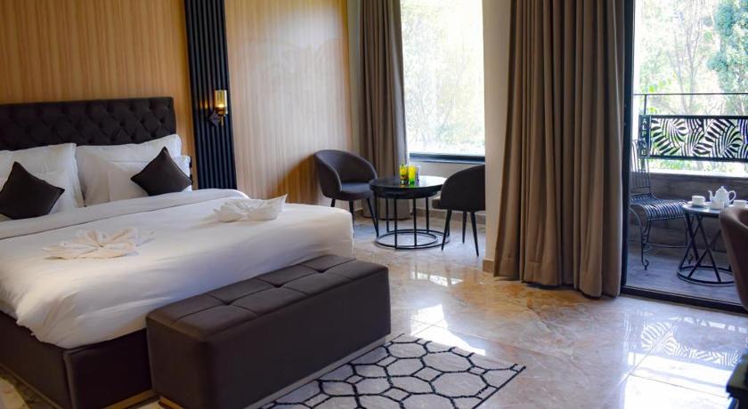 Hotel Alpine And Villas - image 36