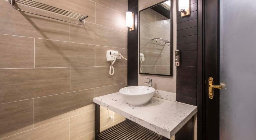 Image of Deluxe Bungalow Garden King- Free Jimjibang 7