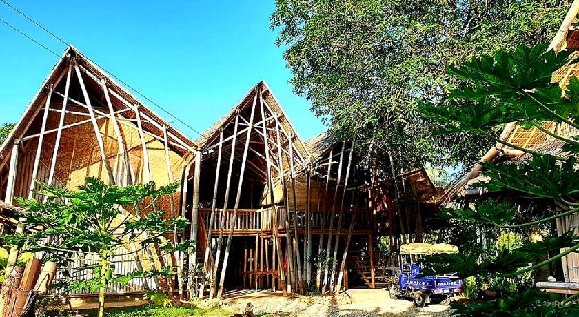 Dumaguete Bamboo Cottages -Dauin - image 2