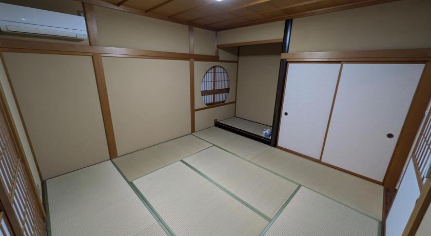 사카이 시 Villa Tojinbo ヴィラ東尋坊 1棟貸切10人 東尋坊5分 芝政15分 恐竜博物館55分 かに 3성급 숙소 로비
