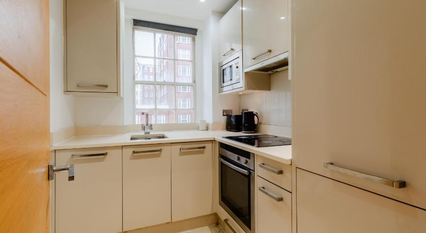 Central Apartments near Marble Arch - image 2
