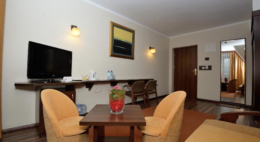 Image of Studio (2 Adults) 1