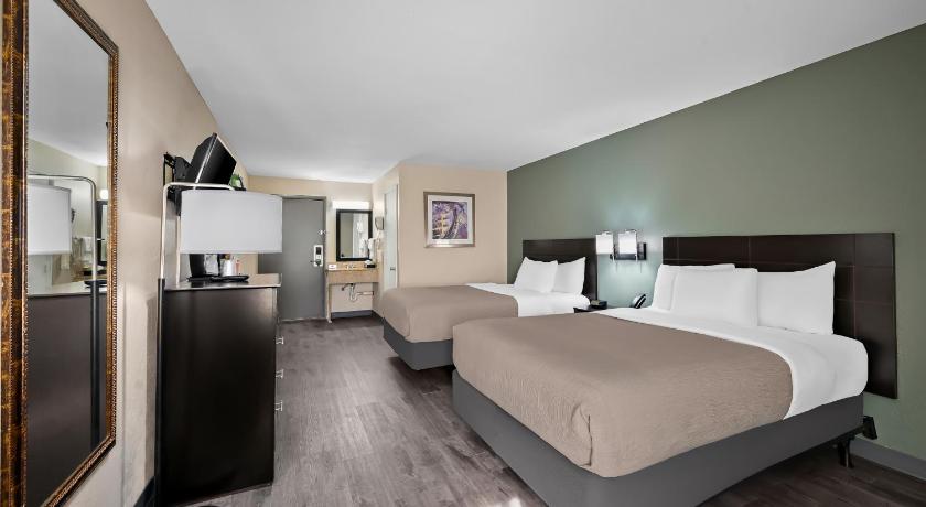 Image of 2 Double Beds, Nonsmoking 0