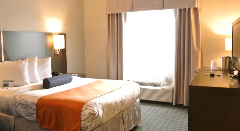 GuestHouse Inn and Suites Lexington