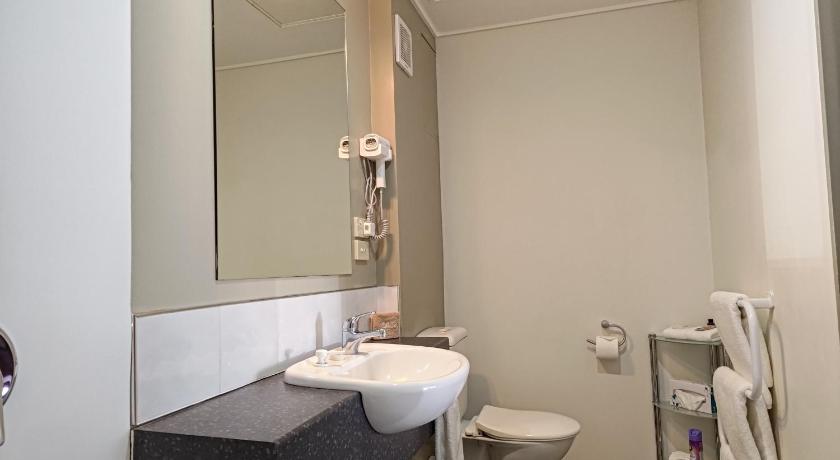 Image of Studio with Spa Bath 4