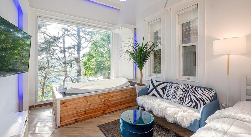 ヘンソン Hoengseong Couple Star in Porest Pension 3つ星 ゲストハウス スイート