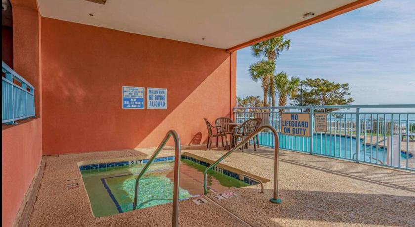 Oceanfront condo in Myrtle Beach - image 10