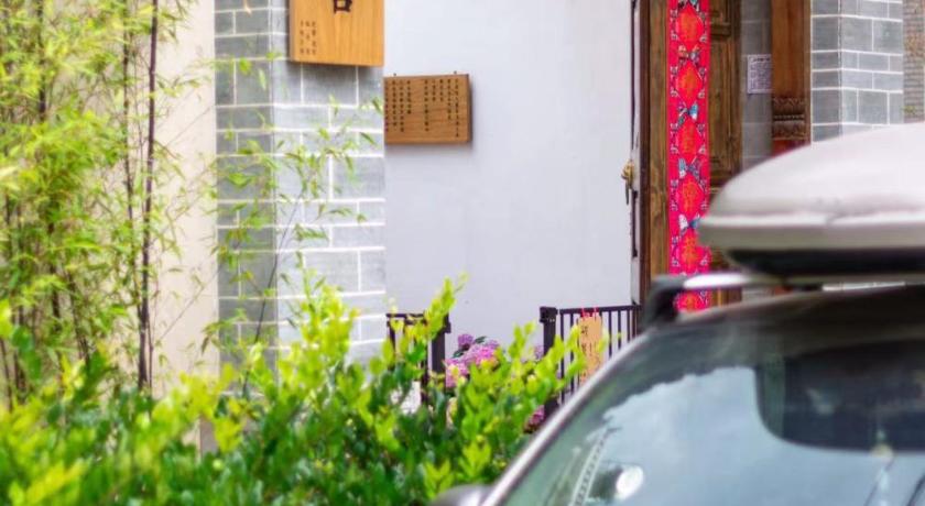 위시 Fuxian Lake Qishe B&B 게스트하우스 로비