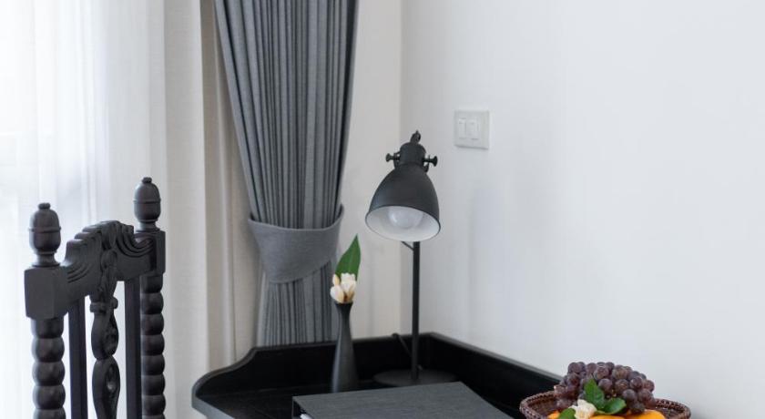 Image of Deluxe Pool View Twin 11