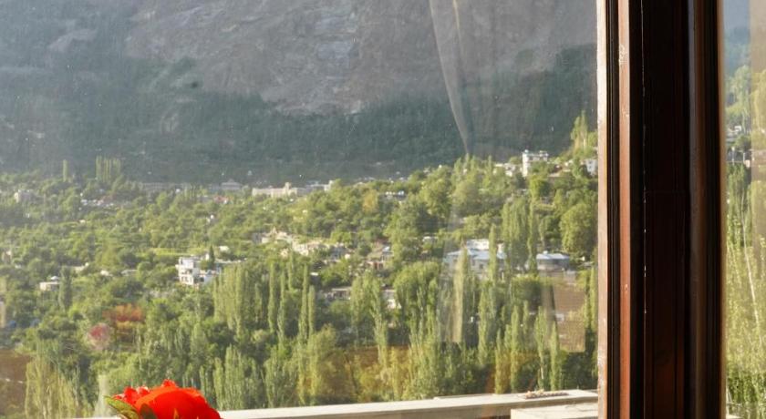 Hunza Darbar Hotel - image 12