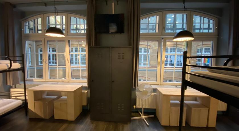 Image of 6-Bed Dormitory -- Female Only 1