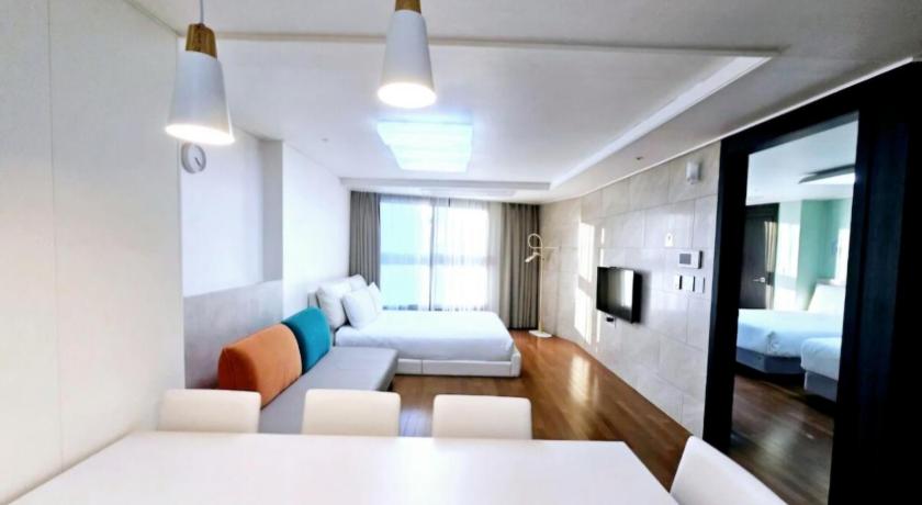 Busan Ciel de Mer 3-Star Hotel view