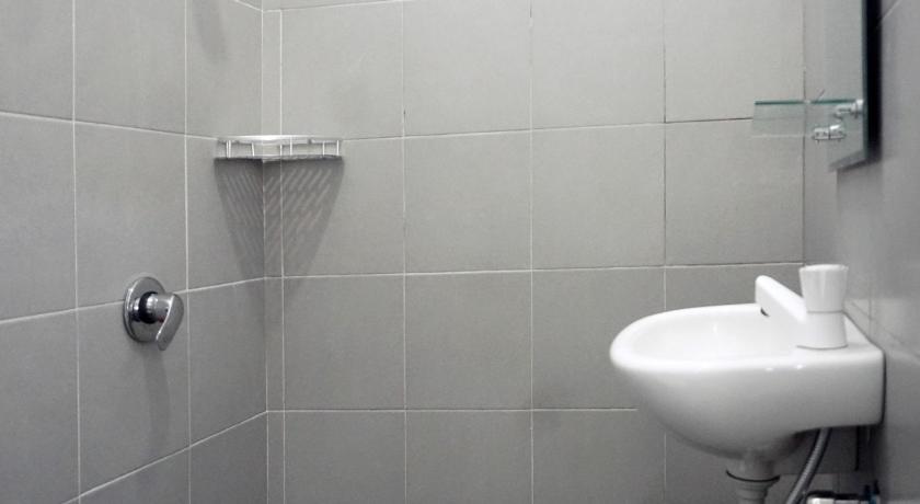 Bild von: Einzelzimmer mit Bad (Single Room with Bathroom) 17