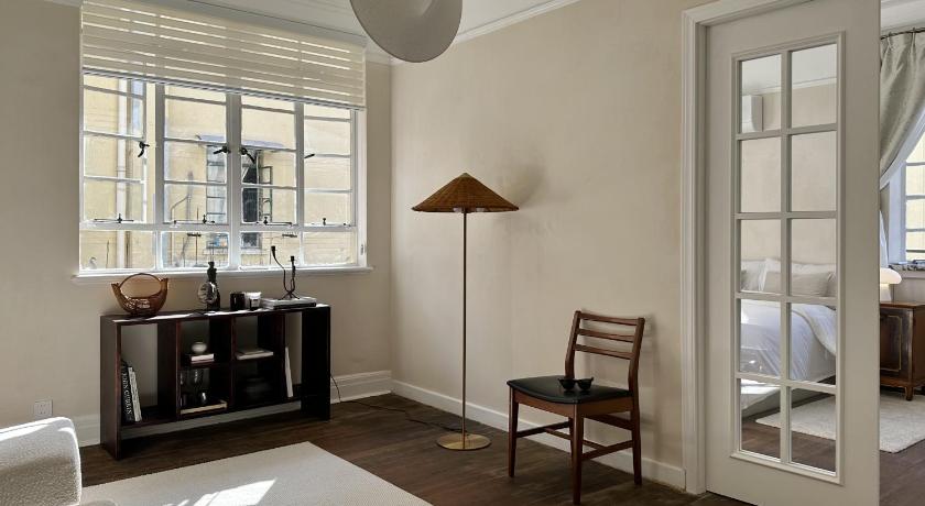 Shanghai Hills& Art Suite 15 - image 2