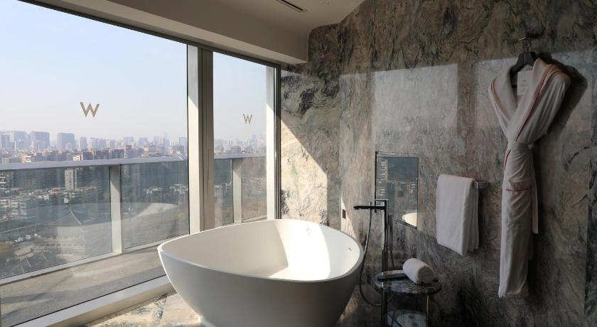 Image of Mega Suite, 1 Bedroom Larger Suite, 1 King, Lake view, Corner room, Balcony 2