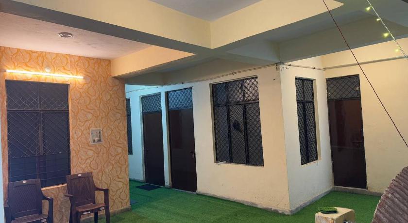 Raj Stay House/ Cubix Cove - image 10