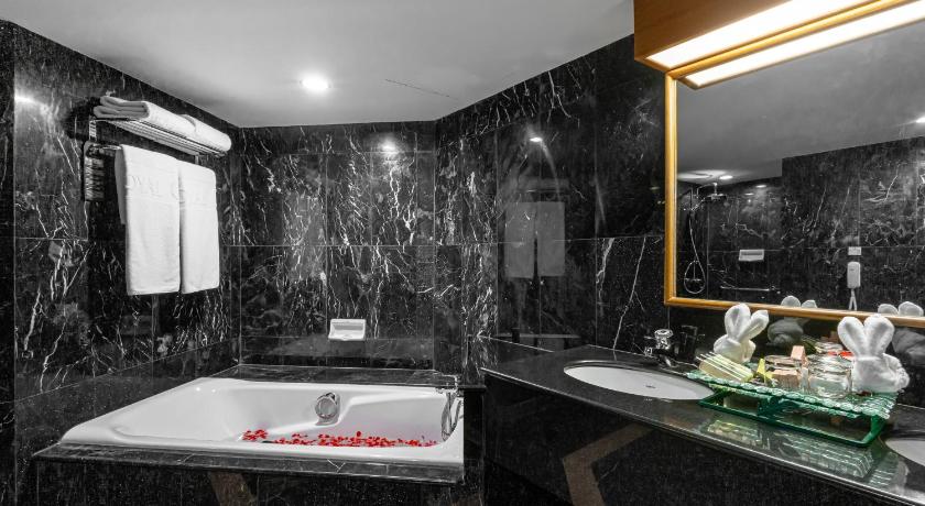 Image of Regency Suite Thai Elegance (2 Bedrooms) 13