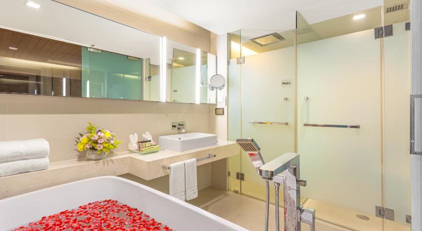 Image of Regency Suite Thai Elegance (2 Bedrooms) 2