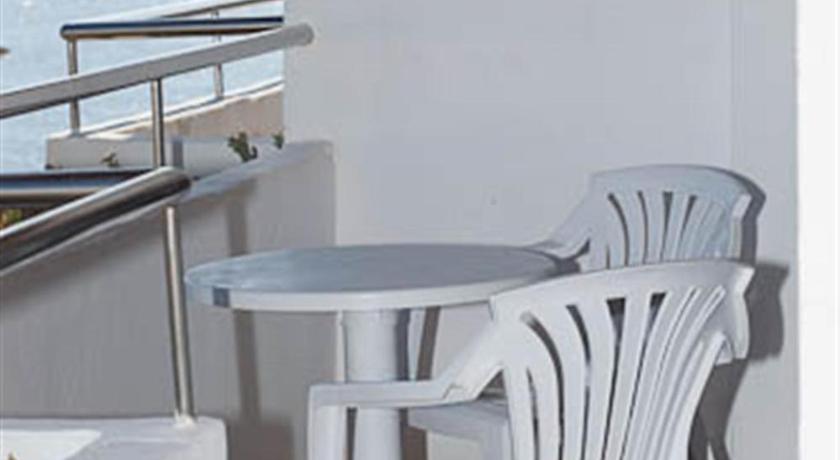 Apartamentos El Moro photo