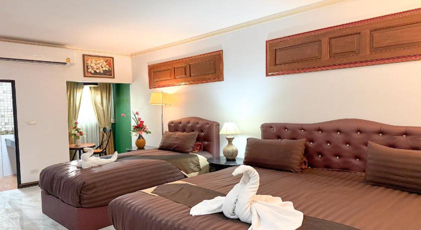 Image of Deluxe King Room 0