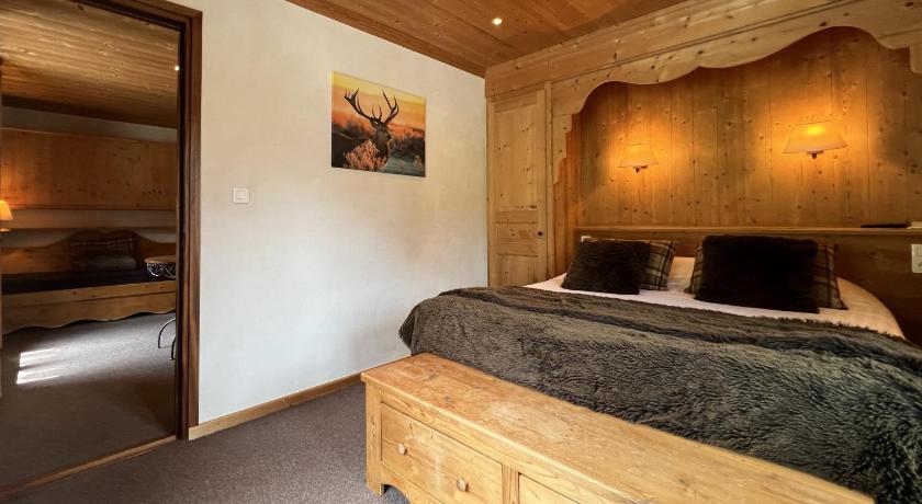 Image of Family Suite with Mountain View 4