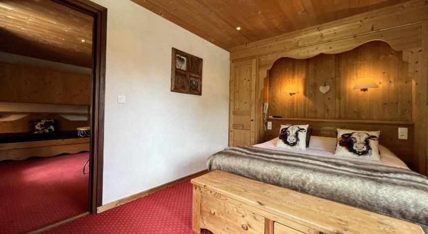 Image of Family Suite with Mountain View 2